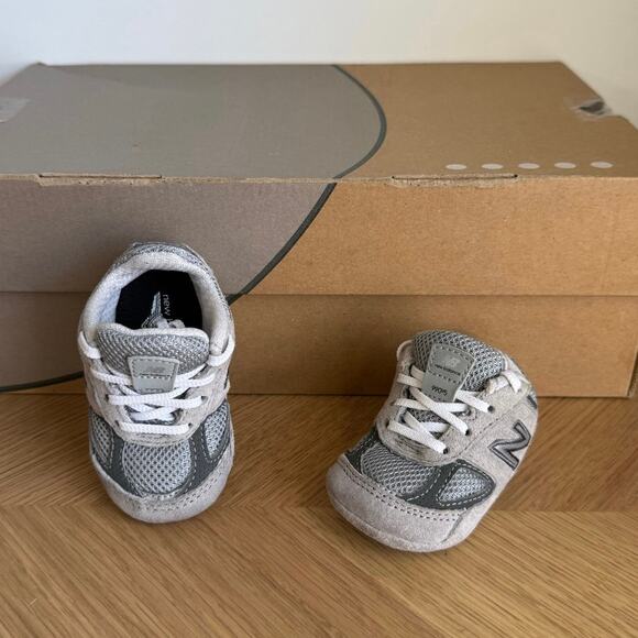 New Balance 990 V5 Grey/White Baby Sneakers- SZ 1 C - Picture 1 of 8